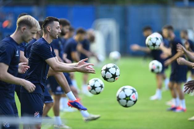 Sport Bilder des Tages Zagreb, 19.08.2024 - Dinamo training at the Maksimir stadium before the Dinamo - Qarabag Champions League match Croatia, Zagreb, 190824. Maksimir Stadium. GNK Dinamo training ahead of the UEFA Champions League Play-off game Dinamo - Qarabag. In the photo: Hoxha. Photo: Goran Mehkek CROPIX Zagreb Hrvatska Copyright: xxGoranxMehkekx dinamo_trening27-190824