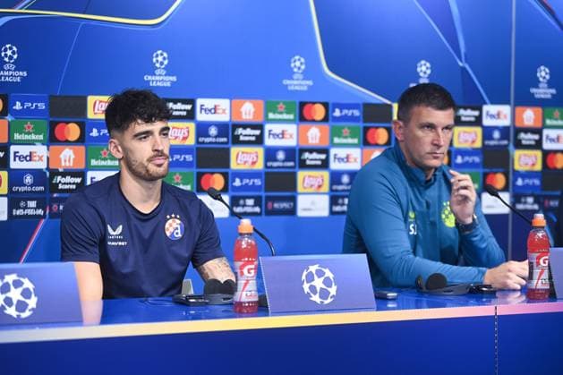 Croatia, Zagreb, 190824. Maksimir Stadium. GNK Dinamo press conference, PK, Pressekonferenz ahead of the UEFA Champions League Play-off match Dinamo - Qarabag. In the photo: Sandro Kulenovic, Sergej Jakirovic. Photo: Goran Mehkek CROPIX Zagreb Hrvatska Copyright: xxGoranxMehkekx dinamo_press7-190824