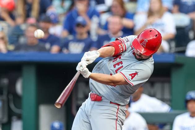 August 19, 2024: Los Angeles Angels first baseman Nolan Schanuel (18) hits a double against the Kansas City Royals during the first inning of a baseball game at Kauffman Stadium in Kansas City, MO. CSM Kansas City United States of America - ZUMAc04_ 20240819_zma_c04_003 Copyright: xDavidxSmithx