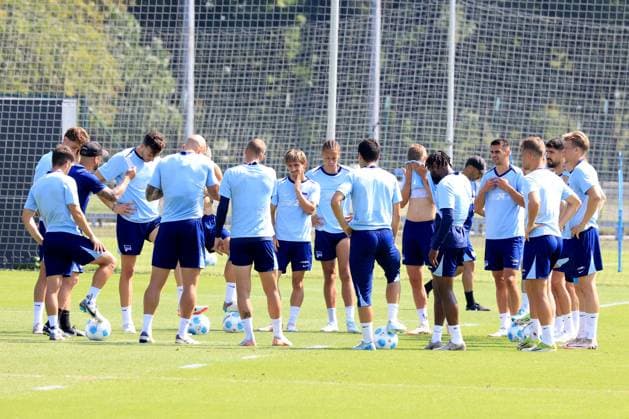 DEU, DFL, 2. FBL Hertha BSC, Training, 20.08.2024, Sportforum, Berlin, DEU, DFL, 2. FBL Hertha BSC, Training, im Bild Co-Trainer Patrick Ebert (Hertha BSC Berlin), Hertha-Spielerkreis DFL - regulations prohibit any use of Photographs as image sequences and or quasi-video Foto: Juergen Engler nordphoto GmbH