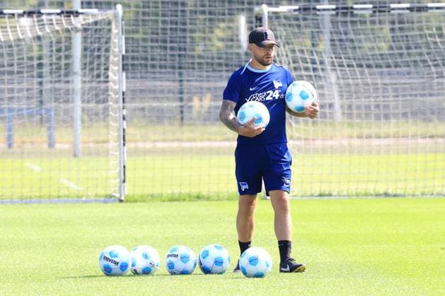 DEU, DFL, 2. FBL Hertha BSC, Training, 20.08.2024, Sportforum, Berlin, DEU, DFL, 2. FBL Hertha BSC, Training, im Bild Co-Trainer Patrick Ebert (Hertha BSC Berlin) DFL - regulations prohibit any use of Photographs as image sequences and or quasi-video Foto: Juergen Engler nordphoto GmbH