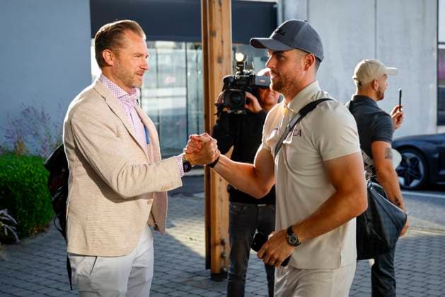 Dinamo Minsk v RSC Anderlecht - UEFA Europa League - media activities MEZOKOVESD, HUNGARY - AUGUST 21 : Fredberg Jesper CEO Sports of RSC Anderlecht and Coosemans Colin goalkeeper of RSC Anderlecht prior to the UEFA Europa League Play-offs1st leg match between Dinamo Minsk and RSC Anderlecht on August 21, 2024 in Mezokovesd, Hungary, 21 08 2024 Mezokovesd Hungary  Copyright: xJanxDexMeuleneirx