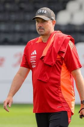 SOCCER - UEFA EL, LASK vs Bukarest LINZ,AUSTRIA,21.AUG.24 - SOCCER - UEFA Europa League, qualification, Linzer ASK vs FCSB Bukarest, preview, training LASK. Image shows head coach Thomas Darazs (LASK).  GEPAxpictures xMathiasxMandl