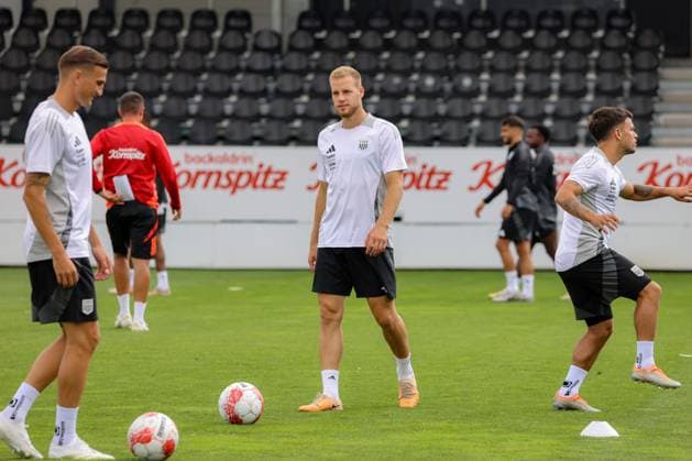 SOCCER - UEFA EL, LASK vs Bukarest LINZ,AUSTRIA,21.AUG.24 - SOCCER - UEFA Europa League, qualification, Linzer ASK vs FCSB Bukarest, preview, training LASK. Image shows Hrvoje Smolcic (LASK).  GEPAxpictures xMathiasxMandl