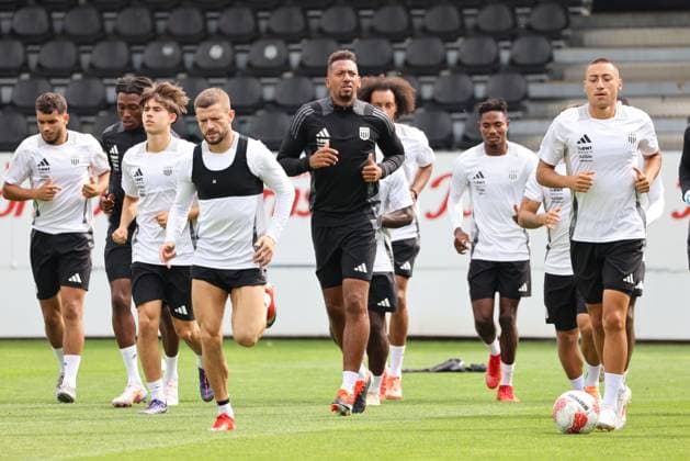 SOCCER - UEFA EL, LASK vs Bukarest LINZ,AUSTRIA,21.AUG.24 - SOCCER - UEFA Europa League, qualification, Linzer ASK vs FCSB Bukarest, preview, training LASK. Image shows Jerome Boateng (LASK).  GEPAxpictures xMathiasxMandl