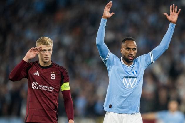 240821 Jakub Pesek of Sparta Prag and Isaac Kiese Thelin of Malmö FF during the UEFA Champions League football match between Malmö FF and Sparta Prag on August 21, 2024 in Malmö. Photo: Christoffer Borg Mattisson BILDBYRAN COP 261 CO0456 fotboll football soccer fotball champions league malmö ff sparta prag bbeng play-off Copyright: CHRISTOFFERxBORGxMATTISSON BB240821CB021
