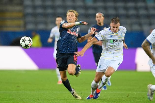 SOCCER - UEFA CL, Kyiv vs RBS LUBLIN,POLAND,21.AUG.24 - SOCCER - UEFA Champions League, qualification, FC Dynamo Kyiv vs Red Bull Salzburg. Image shows Mads Bidstrup (RBS) and Vladimir Brazhko (Kyiv) .  GEPAxpictures xAdamxNurkiewicz