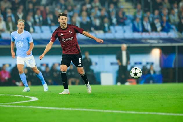 MALMÖ, SVERIGE 20240821 Spartas 6 Kaan Kairinen under onsdagens kval till Champions League, playoff match 1 av 2, mellan Malmö FF och AC Sparta Prag pa Nya Malmö Stadion. MALMÖ SVERIGE x10600x