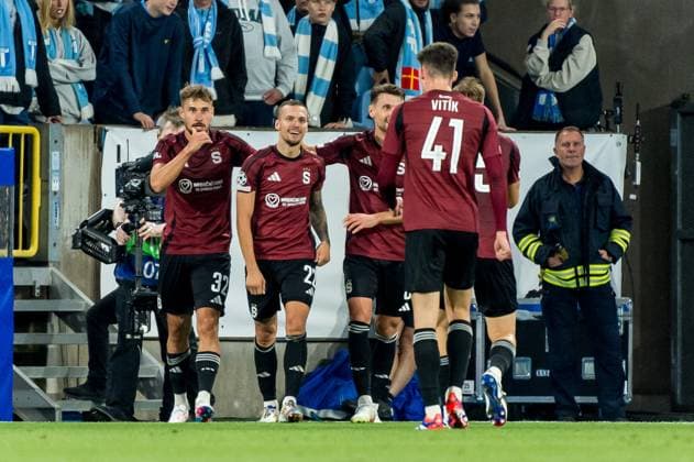 240821 Lukas Haraslin of Sparta Prag celebrate with teammates after the 1-0 goal during the UEFA Champions League football match between Malmö FF and Sparta Prag on August 21, 2024 in Malmö. Photo: Christian Örnberg BILDBYRAN COP 166 CO0456 fotboll football soccer fotball champions league malmö ff sparta prag bbeng play-off bbauto jubel Copyright: CHRISTIANxÖRNBERG BB240821CO049