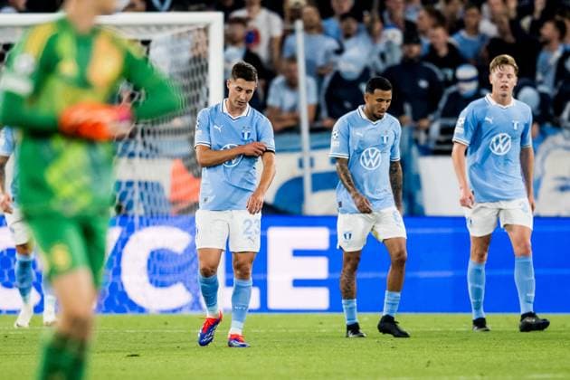 240821 Lasse Berg Johnsen, Sergio Pena and Nils Zetterström of Malmö FF look dejected during the UEFA Champions League football match between Malmö FF and Sparta Prag on August 21, 2024 in Malmö. Photo: Christoffer Borg Mattisson BILDBYRAN COP 261 CO0456 fotboll football soccer fotball champions league malmö ff sparta prag bbeng play-off depp Copyright: CHRISTOFFERxBORGxMATTISSON BB240821CB029