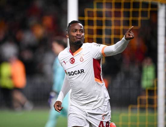 FUSSBALL Champions League Qualifikation Saison 2024 2025 Hinspiel BSC Young Boys Bern - Galatasaray Istanbul 21.08.2024 JUBEL Galatasaray Istanbul; Torschuetze zum 2-1 Michy Batshuayi