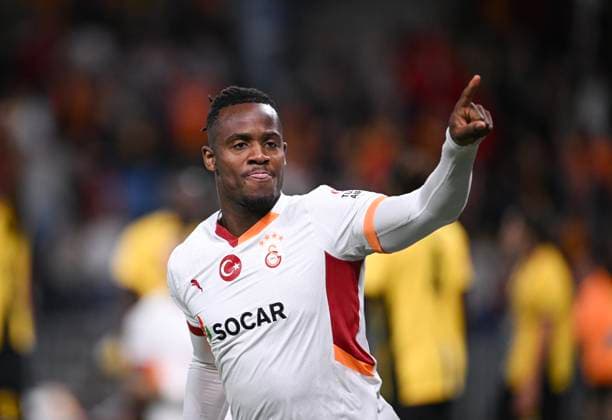 FUSSBALL Champions League Qualifikation Saison 2024 2025 Hinspiel BSC Young Boys Bern - Galatasaray Istanbul 21.08.2024 JUBEL Galatasaray Istanbul; Torschuetze zum 2-1 Michy Batshuayi
