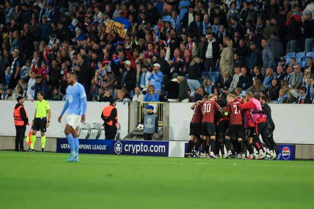 MALMÖ, SVERIGE 20240821 Jubel i Sparta efter 2-0 under onsdagens kval till Champions League, playoff match 1 av 2, mellan Malmö FF och AC Sparta Prag pa Nya Malmö Stadion. MALMÖ SVERIGE x10600x