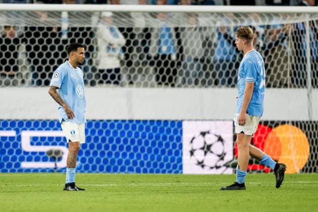240821 Sergio Pena and Nils Zetterström of Malmö FF look dejected after the UEFA Champions League football match between Malmö FF and Sparta Prag on August 21, 2024 in Malmö. Photo: Christoffer Borg Mattisson BILDBYRAN COP 261 CO0456 fotboll football soccer fotball champions league malmö ff sparta prag bbeng play-off depp Copyright: CHRISTOFFERxBORGxMATTISSON BB240821CB061