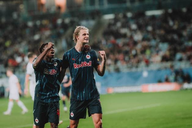 UEFA Champions League Play Off: Dynamo Kyiv - FC Salzburg LUBLIN, POLAND - AUGUST 21: Dorgeles Nene and Maurits Kjaergaard of FC Salzburg celebrate after scoring their side s second goal during the UEFA Champions League play off first leg match Dynamo Kyiv vs FC Salzburg on August 21, 2024 in Lublin, Poland. Copyright: xAndreasxSchaadx-xFCxRedxBullxSalzburgx DSC_4346LR