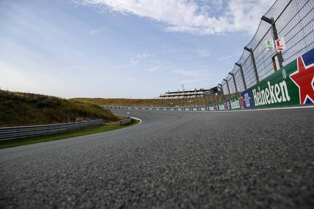 Zandvoort baking turn race trak atmosphere during the Formula 1 Heineken Dutch Grand Prix 2024, 15th round of the 2024 Formula One World Championship, WM, Weltmeisterschaft from August 23 to 25, 2024 on the Circuit Zandvoort, in Zandvoort, Netherlands - F1 - DUTCH GRAND PRIX 2024 DPPI Panoramic  240822_R15_OLANDA_DP_XB5_9907