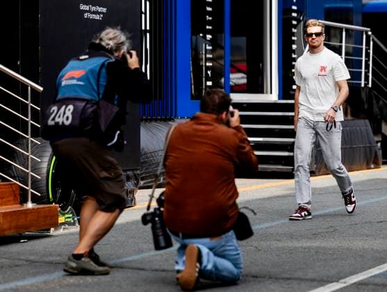 Sport Bilder des Tages ZANDVOORT - Nico Hulkenberg (Haas F1 Team) on the circuit at the Circuit of Zandvoort prior to the F1 Grand Prix of the Netherlands. ANP REMKO DE WAAL xVIxANPxSportx xxANPxIVx 506490674 originalFilename: 506490674.jpg