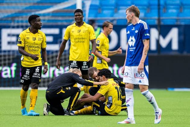240822 Ahmed Qasem of Elfsborg in pain during the UEFA Europa League play-off match between Molde and Elfsborg on August 22, 2024 in Molde. Photo: Marius Simensen BILDBYRAN COP 238 bbeng elfsborg football fotball fotboll molde play-off uefa europa league Copyright: MARIUSxSIMENSEN BB240822BB151