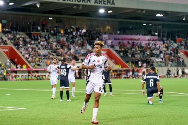 Fussball: UEFA Europa-League-Qualifikation Play-offs FC LUGANO (SUI) vs. BESIKTAS JK Istanbul (TUR), Arena Thun, Schweiz: Tor und Torjubel durch den Treffer von Gedson Fernandes (Besiktas 83) zum 0:1 für Besiktas Istanbul. Copyright: xJOERANxSTEINSIEKx