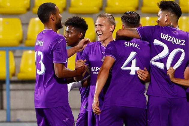 Dinamo Minsk v RSC Anderlecht - UEFA Europa League MEZOKOVESD, HUNGARY - AUGUST 22 : Augustinsson Ludwig defender of RSC Anderlecht celebrates after scoring pictured during the UEFA Europa League Play-offs1st leg match between Dinamo Minsk and RSC Anderlecht on August 22, 2024 in Mezokovesd, Hungary, 22 08 2024 Mezokovesd Hungary  Copyright: xJanxDexMeuleneirx