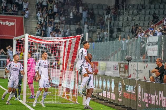 Fussball: UEFA Europa-League-Qualifikation Play-offs FC LUGANO (SUI) vs. BESIKTAS JK Istanbul (TUR), Arena Thun, Schweiz: Tor und Torjubel zum 1:3 durch Al Musrati (Besiktas 28) Copyright: xJOERANxSTEINSIEKx
