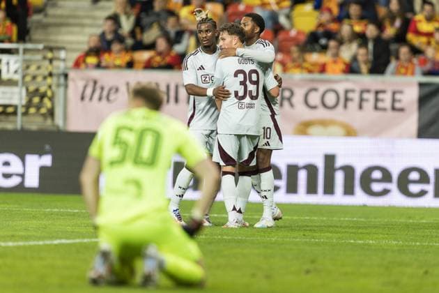 22.08.2024, Bialystok, pilka nozna, Liga Europy play-offs, Jagiellonia Bialystok - Ajax Amsterdam, N z Chuba Akpom (Ajax), radosc fot. Tomasz Jastrzebowski Foto Olimpik 22.08.2024, Warsaw, football, UEFA Europa League play-offs, Jagiellonia Bialystok - Ajax Amsterdam In the picture: Chuba Akpom (Ajax), goal celebration, fot. Tomasz Jastrzebowski Foto Olimpik NEWSPIX.PL --- Newspix.pl 20240822TOJA0958