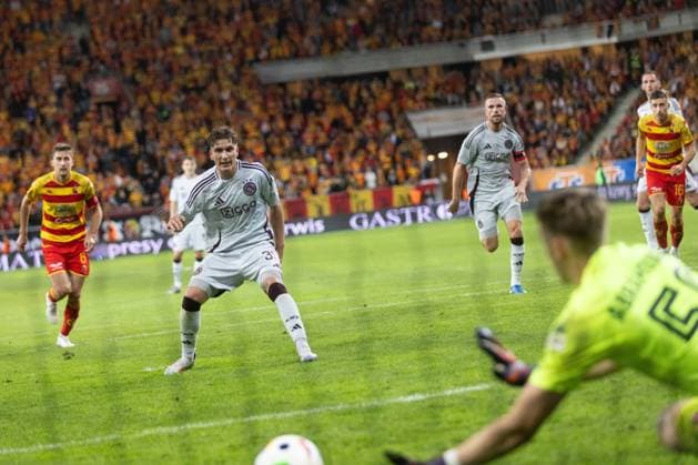 22.08.2024 BiaÅ‚ystok Eliminacje Ligi Europy Jagiellonia BiaÅ‚ystok - Ajax Amsterdam N z Mika Godts karny Fot: MiÅ‚osz Kozakiewicz NEWSPIX.PL 22.08.2024 Bialystok¨UEFA Europa League Qualifying Jagiellonia Bialystok - Ajax Amsterdam Mika Godts Credit: Milosz Kozakiewicz NEWSPIX.PL --- Newspix.pl  CR5_0358
