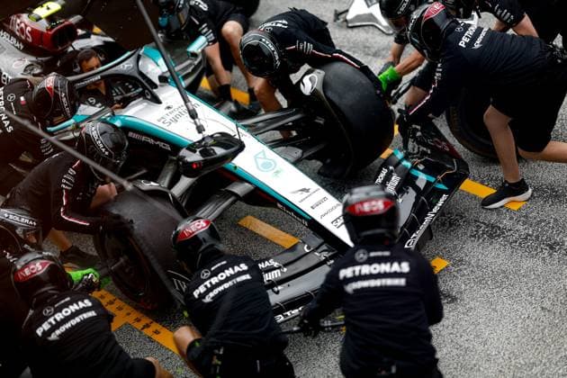 Mercedes AMG F1 Team mechanics pitstop practice during the Formula 1 Heineken Dutch Grand Prix 2024, 15th round of the 2024 Formula One World Championship, WM, Weltmeisterschaft from August 23 to 25, 2024 on the Circuit Zandvoort, in Zandvoort, Netherlands - F1 - DUTCH GRAND PRIX 2024 DPPI Panoramic  F12024GP15NED_JK496849