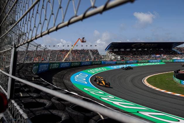 04 NORRIS Lando (gbr), McLaren F1 Team MCL38, action during the Formula 1 Heineken Dutch Grand Prix 2024, 15th round of the 2024 Formula One World Championship, WM, Weltmeisterschaft from August 23 to 25, 2024 on the Circuit Zandvoort, in Zandvoort, Netherlands - F1 - DUTCH GRAND PRIX 2024 DPPI Panoramic  240823_R15_OLANDA_DP_XB5_0400