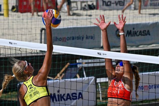 L-R Daria Romaniuk from Ukraine and Magdalena Cerna from Czechia in action during the Brno Beach Pro, Beach volleyball, Beachvolleyball tournament of Futures category, Ukraine vs Czechia, on August 23, 2024, in Brno, Czech Republic. (CTKxPhoto VaclavxSalek) CTKPhotoP2024082305275  CTKPhotoP2024082305275