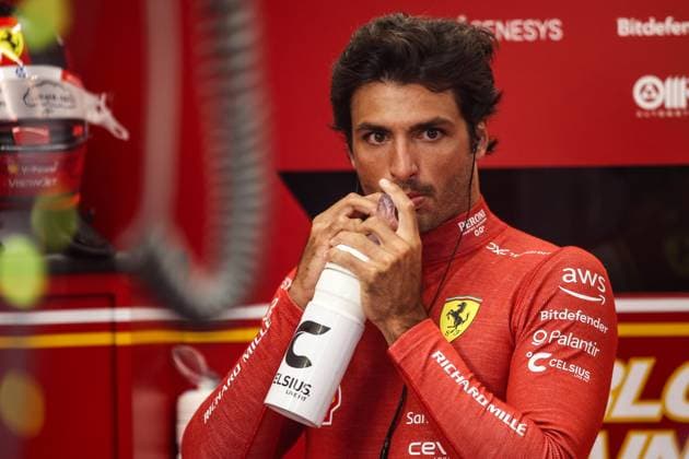 SAINZ Carlos (spa), Scuderia Ferrari SF-24, portrait during the Formula 1 Heineken Dutch Grand Prix 2024, 15th round of the 2024 Formula One World Championship, WM, Weltmeisterschaft from August 23 to 25, 2024 on the Circuit Zandvoort, in Zandvoort, Netherlands - F1 - DUTCH GRAND PRIX 2024 DPPI Panoramic  240823_R15_OLANDA_DP_XB3_2483