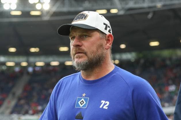 23.08.2024, xtgx, Fussball - 2.Bundesliga, Hannover 96 - Hamburger SV emspor, v.l. Steffen Baumgart (HSV, Trainer) (DFL DFB REGULATIONS PROHIBIT ANY USE OF PHOTOGRAPHS as IMAGE SEQUENCES and or QUASI-VIDEO) Hannover