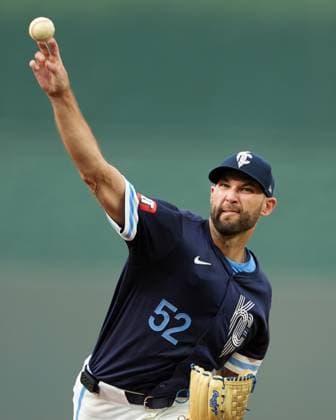 AUG 23, 2024: Kansas City Royals pitcher Michael Wacha (52) delivers a pitch at Kauffman Stadium Kansas City, Missouri. CSM. Kansas City United States - ZUMAc04_ 20240823_zma_c04_021 Copyright: xJonxRobichaudx