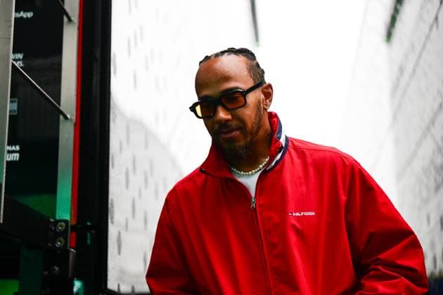 F1 Grand Prix of Netherlands - Qualifying Lewis Hamilton of Mercedes-AMG Petronas F1 Team arrives in the paddock during qualifying of the Dutch GP, the 15th round of the Formula 1 World Championship, WM, Weltmeisterschaft in Circuit Zandvoort, Zandvoort, North Holland, Netherlands, on August 24, 2024. Zandvoort North Holland Netherlands  Copyright: xAndreaxDiodatox originalFilename:diodato-notitle240814_npY1Y.jpg