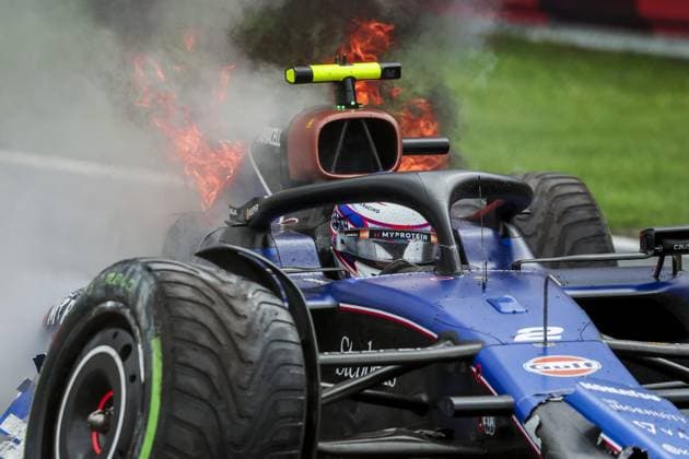 02 SARGEANT Logan (usa), Williams Racing FW46, action, crash, accident, and fire, feu during the Formula 1 Heineken Dutch Grand Prix 2024, 15th round of the 2024 Formula One World Championship, WM, Weltmeisterschaft from August 23 to 25, 2024 on the Circuit Zandvoort, in Zandvoort, Netherlands - F1 - DUTCH GRAND PRIX 2024 DPPI Panoramic 240824_R15_OLANDA_DP_FG008926_