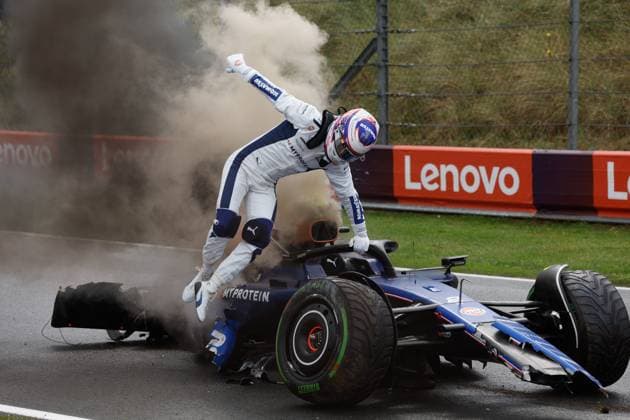 2 Logan Sargeant (USA, Williams Racing) after his crash, F1 Grand Prix of the Netherlands at Circuit Zandvoort on August 24, 2024 in Zandvoort, Netherlands. (Photo by HOCH ZWEI) Zandvoort Netherlands