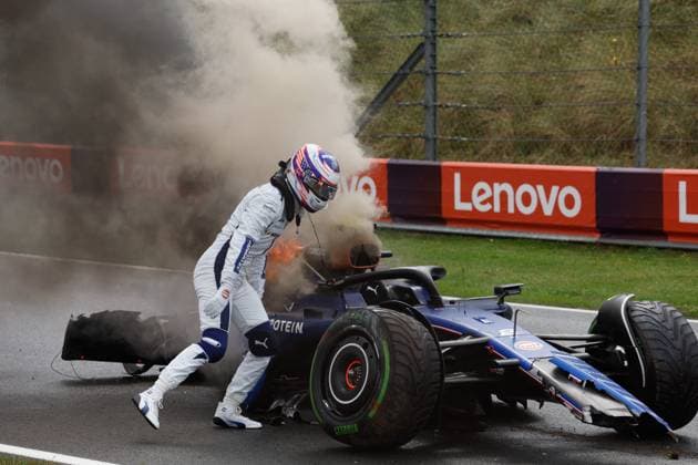 2 Logan Sargeant (USA, Williams Racing) after his crash, F1 Grand Prix of the Netherlands at Circuit Zandvoort on August 24, 2024 in Zandvoort, Netherlands. (Photo by HOCH ZWEI) Zandvoort Netherlands