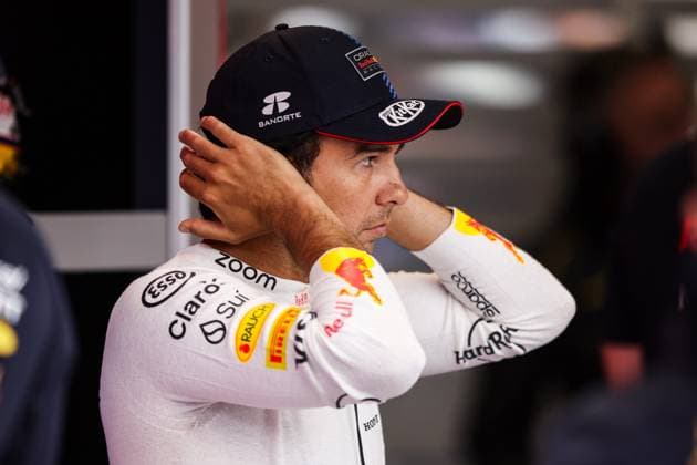 PEREZ Sergio (mex), Red Bull Racing RB20, portrait during the Formula 1 Heineken Dutch Grand Prix 2024, 15th round of the 2024 Formula One World Championship, WM, Weltmeisterschaft from August 23 to 25, 2024 on the Circuit Zandvoort, in Zandvoort, Netherlands - F1 - DUTCH GRAND PRIX 2024 DPPI Panoramic  240824_R15_OLANDA_DP_XB3_4051
