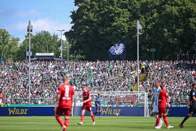 24.08.2024, Fussball, 2. Bundesliga, 3. Spieltag Saison 2024 2025, Preußen Münster - 1. FC Kaiserslautern, Fans Preußen Münster, xRHR-FOTO TKx