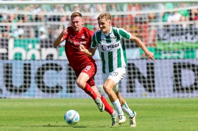 Jannik Mause (1. FC Kaiserslautern) und Lukas Frenkert (SC Preussen Muenster) kaempfen um den Ball, 2. Bundesliga, Preußen Münster vs 1. FC Kaiserslautern, Preußenstadion am 24. August 2024 in Münster, Deutschland. (Foto von Marco Steinbrenner DeFodi Images) Jannik Mause (1. FC Kaiserslautern) und Lukas Frenkert (SC Preussen Muenster) battle for the ball, 2. Bundesliga, Preußen Münster vs 1. FC Kaiserslautern, Preußenstadion, August 24, 2024 in Münster, Germany. (Photo by Marco Steinbrenner DeFodi Images) DFB DFL REGULATIONS PROHIBIT ANY USE OF PHOTOGRAPHS AS IMAGE SEQUENCES AND OR QUASI-VIDEO. Defodi-700_scp_fcK_20240824_050