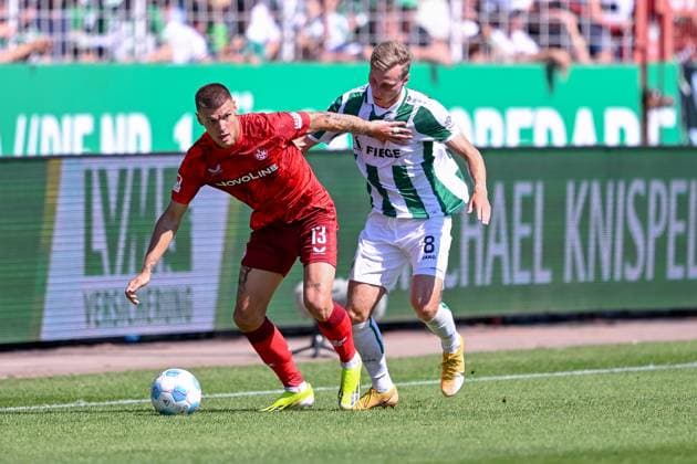 24.08.2024, Fussball, 2. Bundesliga, 3. Spieltag Saison 2024 2025, Preußen Münster - 1. FC Kaiserslautern, Erik Wekesser (1. FC Kaiserslautern), Joshua Mees (SC Preussen Münster) xRHR-FOTO TKx