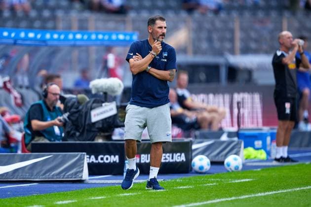 Christian Fiel (Hertha BSC, Trainer), GER, Hertha BSC vs. SSV Jahn Regensburg, Fussball Herren, 2. Bundesliga, Saison 2024 2025, 03. Spieltag, 24.08.2024. (DFL REGULATIONS PROHIBIT ANY USE OF PHOTOGRAPHS AS IMAGE SEQUENCES AND OR QUASI - VIDEO). GER, Hertha BSC vs. SSV Jahn Regensburg, Fussball Herren, 2. Bundesliga, Saison 2024 2025, 03. Spieltag, 24.08.2024. Berlin