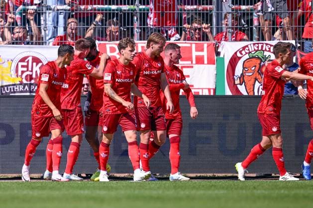 24.08.2024, Fussball, 2. Bundesliga, 3. Spieltag Saison 2024 2025, Preußen Münster - 1. FC Kaiserslautern, Ragnar Ache (1. FC Kaiserslautern) freut sich über das Tor zum 1:0. xRHR-FOTO TKx