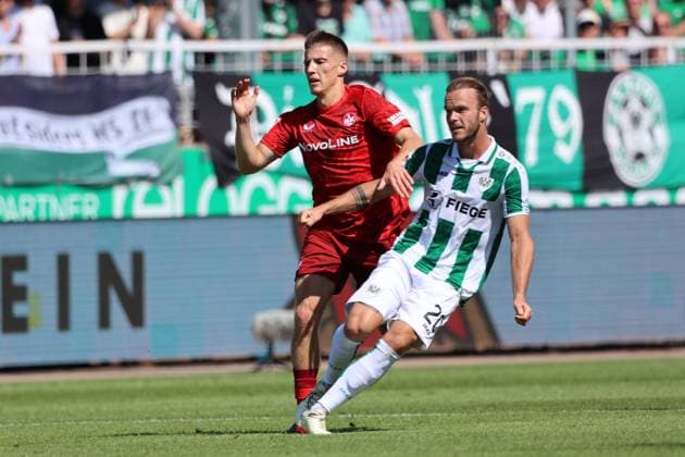 GER, Preussen Muenster gegen 1.FC Kaiserslautern, Fussball, 2.Liga, 3. Spieltag, Spielzeit 2024 2025, 24.08.2024 Jorrit Hendrix Joel Grodowski (Preussen Muenster, 20) DFL REGULATIONS PROHIBIT ANY USE OF PHOTOGRAPHS AS IMAGE SEQUENCES AND OR QUASI-VIDEO GER, Preussen Muenster gegen 1.FC Kaiserslautern, Fussball, 2.Liga, 3. Spieltag, Spielzeit 2024 2025, 24.08.2024 Muenster