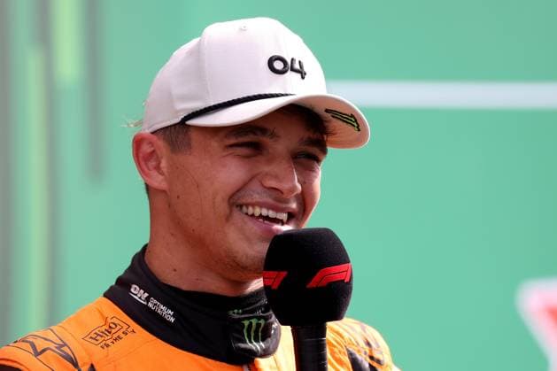24.08.2024, xsvx, Motorsport FIA Formel 1, Großer Preis der Niederlande 2024 emspor, v.l. Freude ueber über die Pole bei Lando Norris (McLaren) Startnummer 04 (FIA REGULATIONS PROHIBIT ANY USE OF PHOTOGRAPHS as IMAGE SEQUENCES and or QUASI-VIDEO) Zandvoort