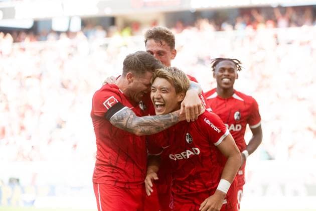 Sport Bilder des Tages Ritsu Doan (SC Freiburg, 42), Lukas Kuebler (SC Freiburg, 17) jubeln ueber das Tor zum 2:1, GER, SC Freiburg (SCF) vs VfB Stuttgart (VFB), Fussball Bundesliga, 1. Spieltag, Saison 2024 2025, 24.08.2024 DFB DFL regulations prohibit any use of photographs as image sequences and or quasi-video GER, SC Freiburg (SCF) vs VfB Stuttgart (VFB), Fussball Bundesliga, 1. Spieltag, Saison 2024 2025, 24.08.2024 Freiburg Copyright: xEibner-Pressefoto Memmlerx EP_MMR
