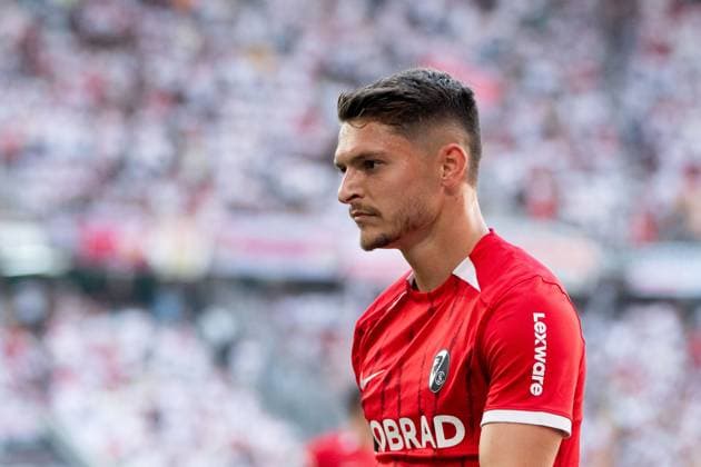 Florent Muslija (SC Freiburg, 23), GER, SC Freiburg (SCF) vs VfB Stuttgart (VFB), Fussball Bundesliga, 1. Spieltag, Saison 2024 2025, 24.08.2024 DFB DFL regulations prohibit any use of photographs as image sequences and or quasi-video GER, SC Freiburg (SCF) vs VfB Stuttgart (VFB), Fussball Bundesliga, 1. Spieltag, Saison 2024 2025, 24.08.2024 Freiburg Copyright: xEibner-Pressefoto Memmlerx EP_MMR