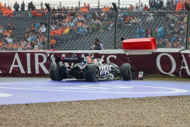August 24, 2024, Zandvoort, Monte Carlo, Netherlands: NICO HULKENBERG of HAAS crashes during free practice three Saturday of the 2024 Dutch Grand Prix Zandvoort Netherlands - ZUMAk187 20240824_zsp_k187_011 Copyright: xAlexisxKahnx