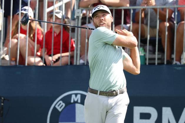 CASTLE ROCK, CO - AUGUST 24: PGA, Golf Herren golfer Sam Burns plays his tee shot on the first hole during the third round of the PGA FedExCup BMW Championship on August 24th, 2024, at Castle Pines Golf Club in Castle Rock, Colorado. (Photo by Brian Spurlock Icon Sportswire) GOLF: AUG 24 PGA FedExCup Playoffs - BMW Championship EDITORIAL USE ONLY Icon24082425
