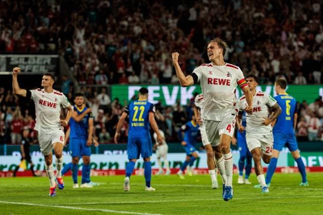 2. Fußball Bundesliga: 1. FC Köln - Eintracht Braunschweig; 24.08.2024 Jubel zum 1:0 durch Timo Hübers (1. FC Köln, 4) 2. Fußball Bundesliga, 1. FC Köln - Eintracht Braunschweig, Köln, Rheinenergiestadion am 24.08.2024 DFL REGULATIONS PROHIBIT ANY USE OF PHOTOGRAPHS AS IMAGE SEQUENCES AND OR QUASI-VIDEO.